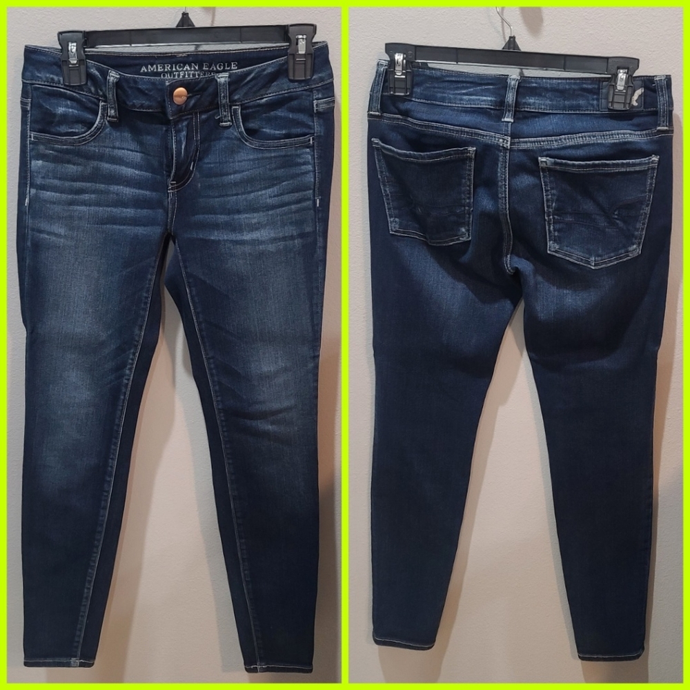 SOLD!! American eagle Women Jeans